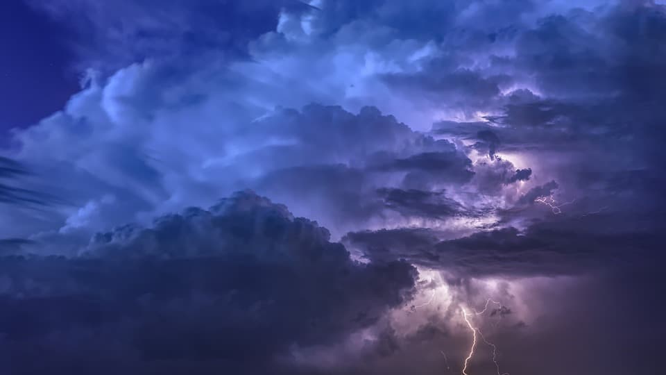 Hiking in a Thunderstorm: Lightning Safety Guide