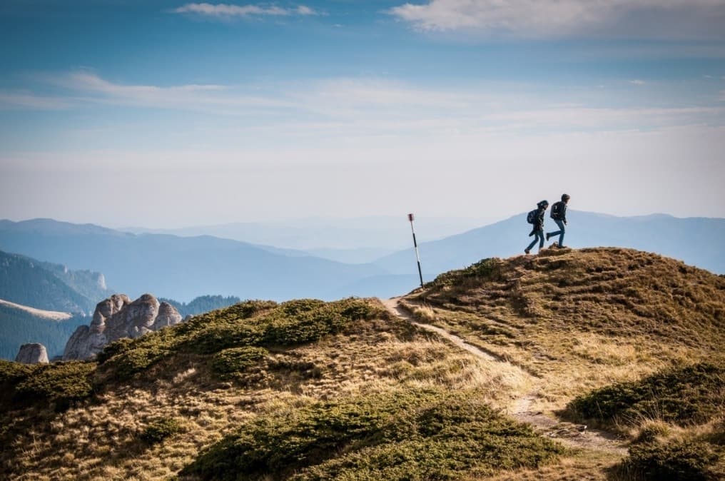 How to Hike Faster: 10 Practical Speed Tips