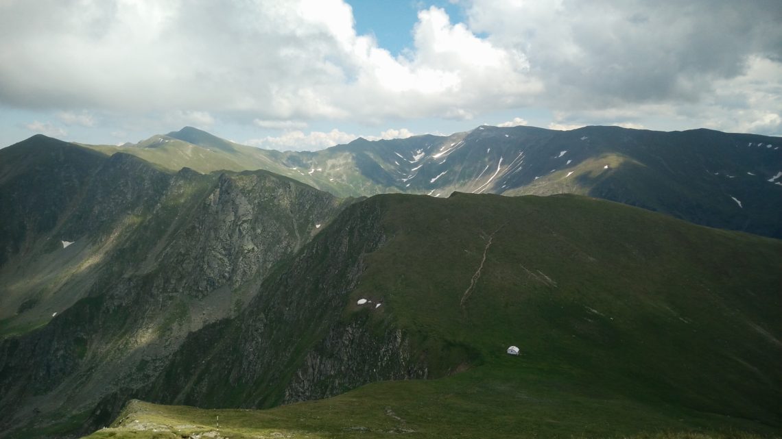 Fagaras mountains hiking trails - Hikeheaven